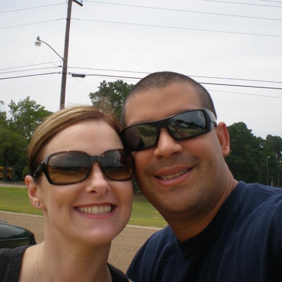 Meet your Posher, Amanda - Picture 2 of 7